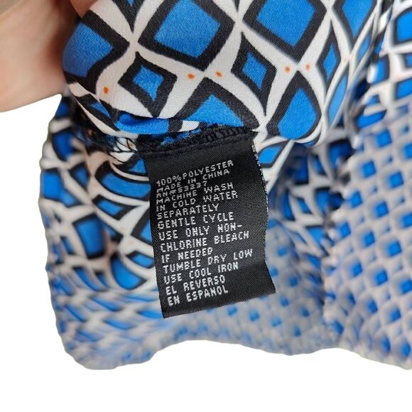 Unique Spectrum Abstract Print Zip Front Blouse - Picture 3 of 5